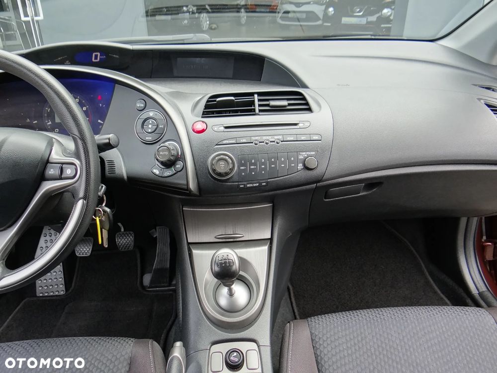 Honda Civic 1.4 i-VTEC Comfort - 27