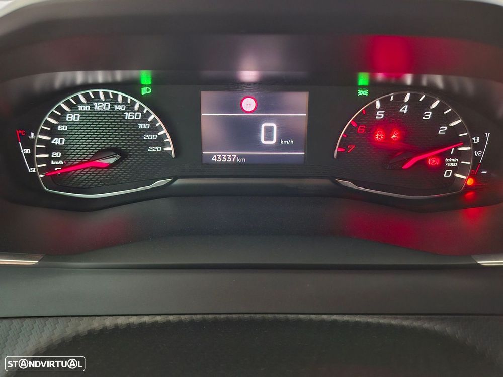 Peugeot 2008 1.2 PureTech Active - 18