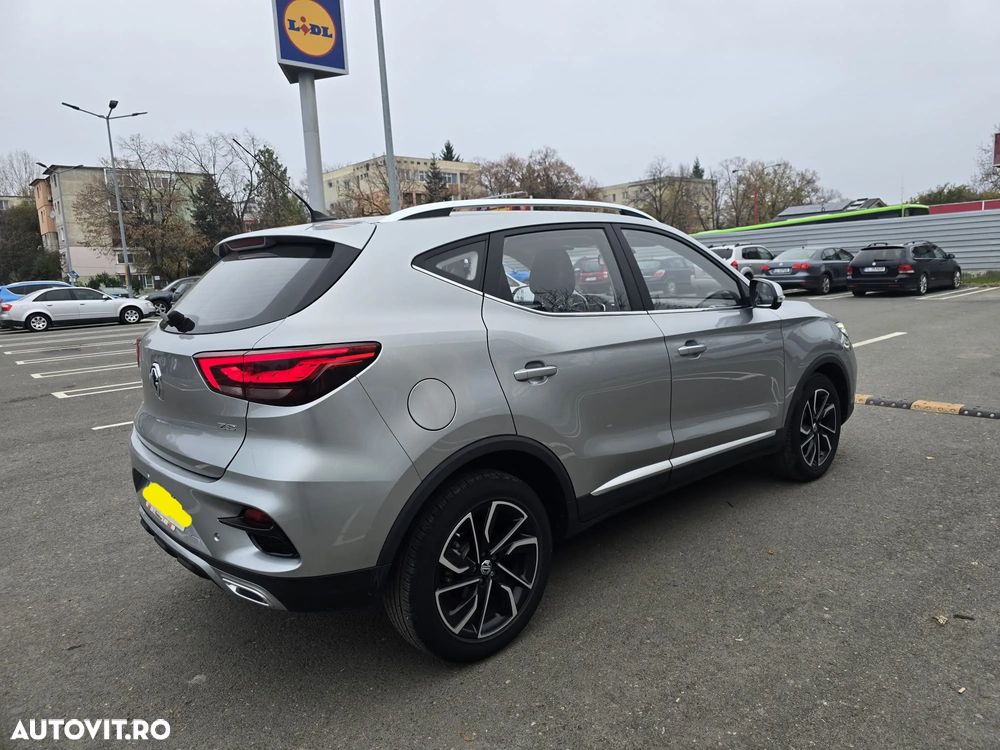 MG ZS - 4