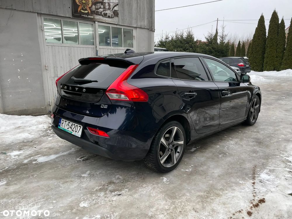 Volvo V40 D2 Momentum - 4