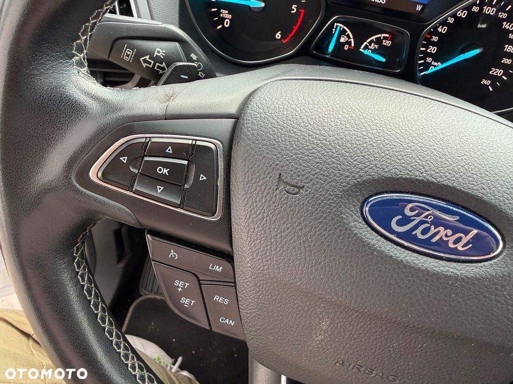 Ford Kuga 2.0 TDCi 4x4 ST-Line - 10