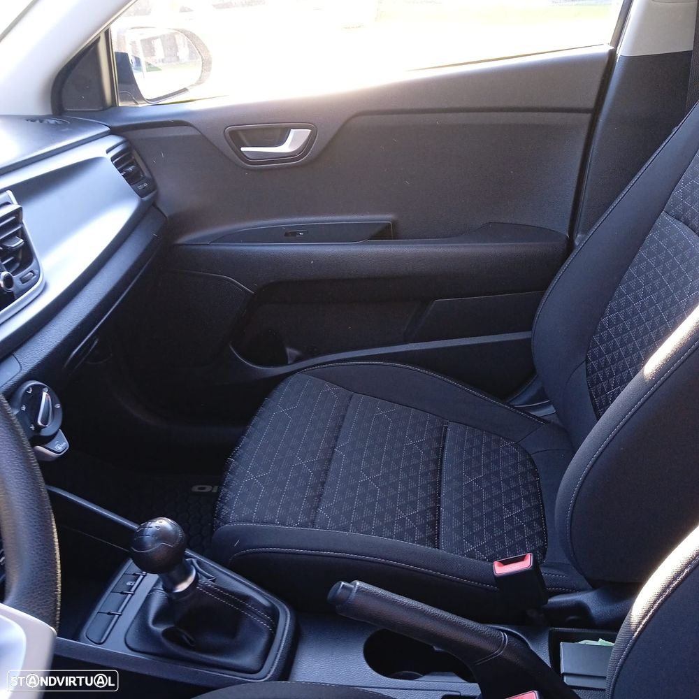 Kia Rio - 6