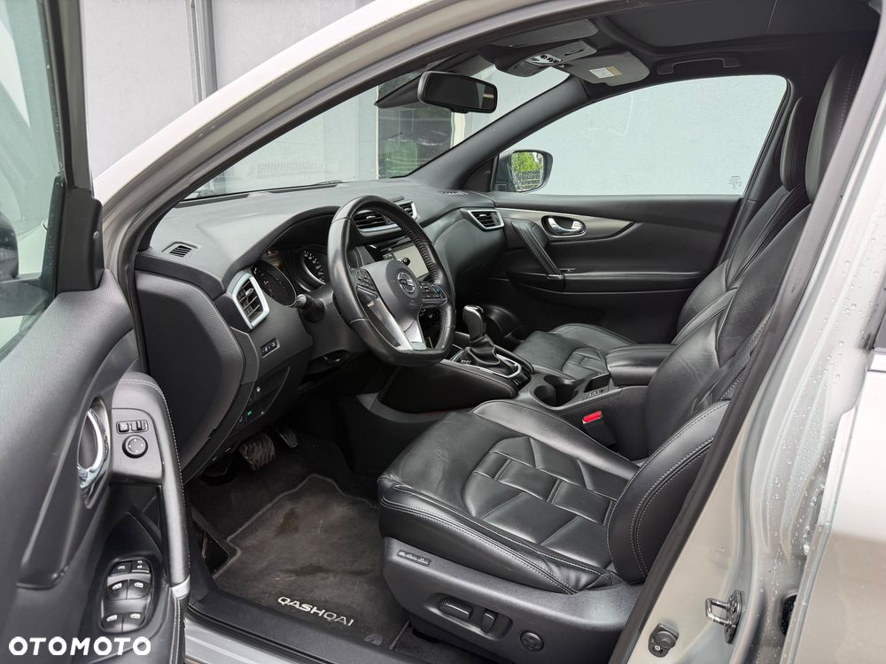 Nissan Qashqai 1.6 dCi Xtronic TEKNA+ - 6
