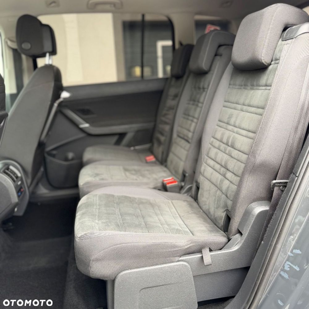 Volkswagen Touran - 18