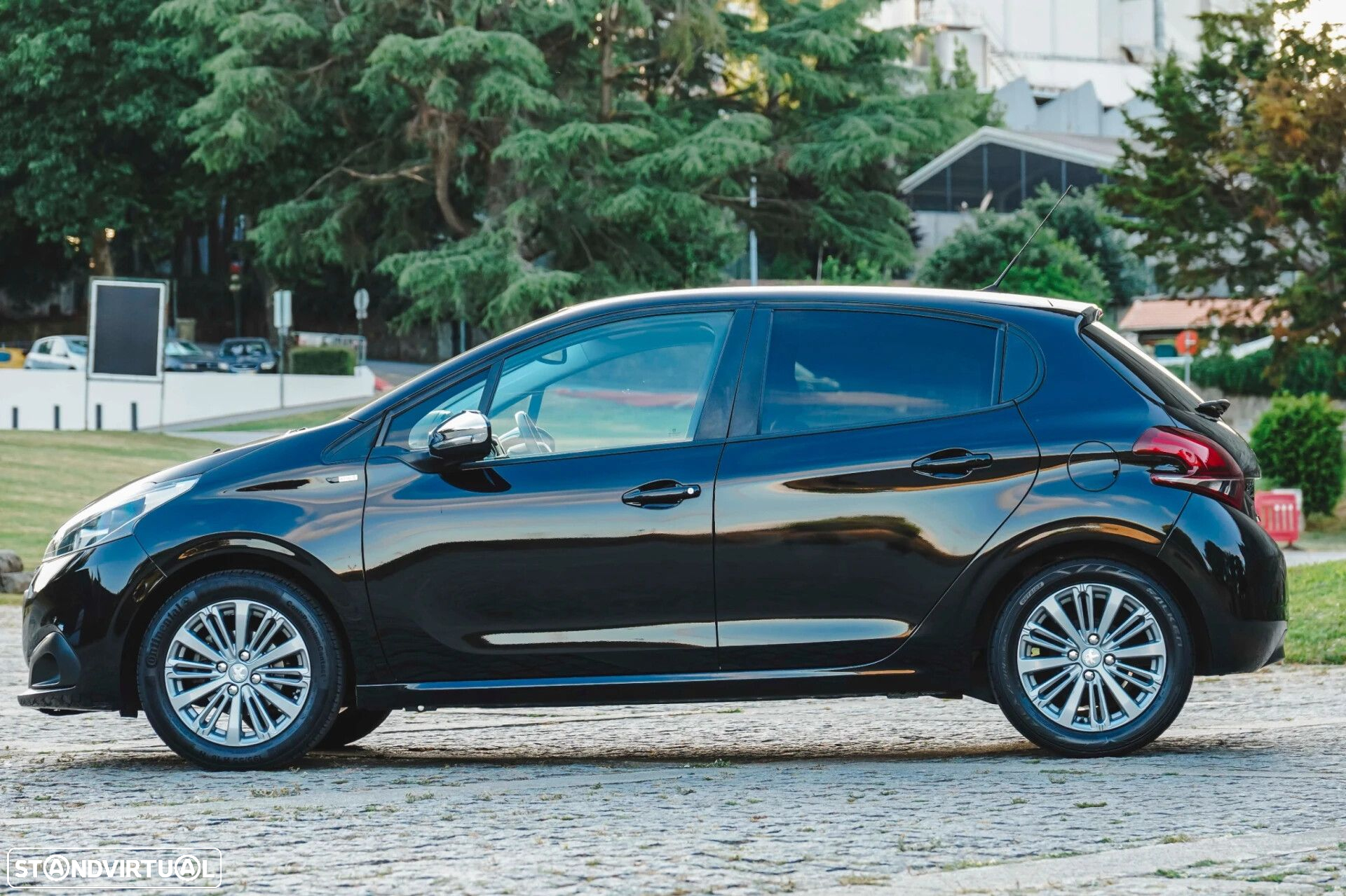 Peugeot 208 - 6