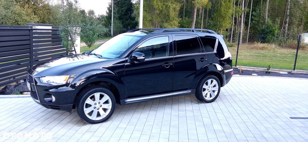 Mitsubishi Outlander - 3