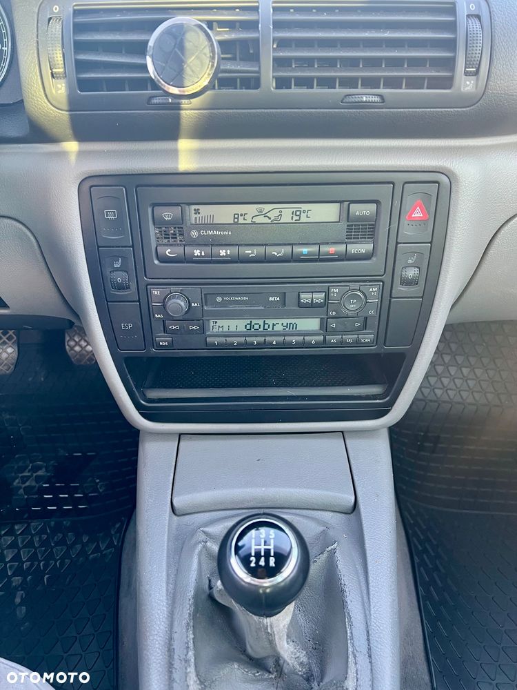 Volkswagen Passat - 16