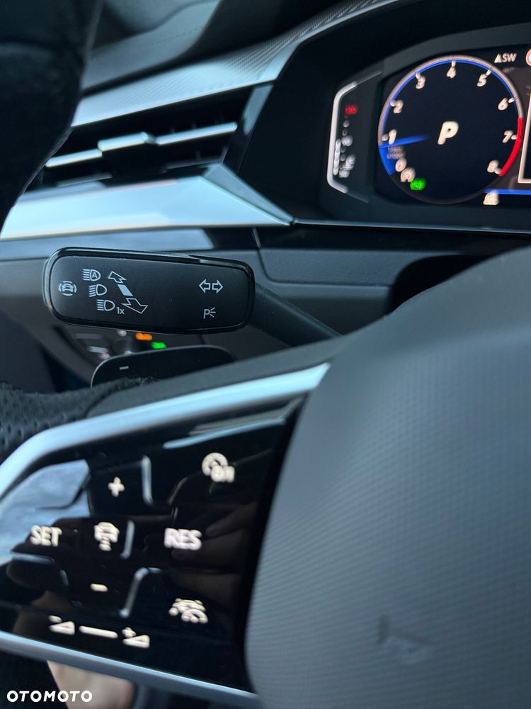 Volkswagen Arteon 2.0 TSI R-Line DSG - 27