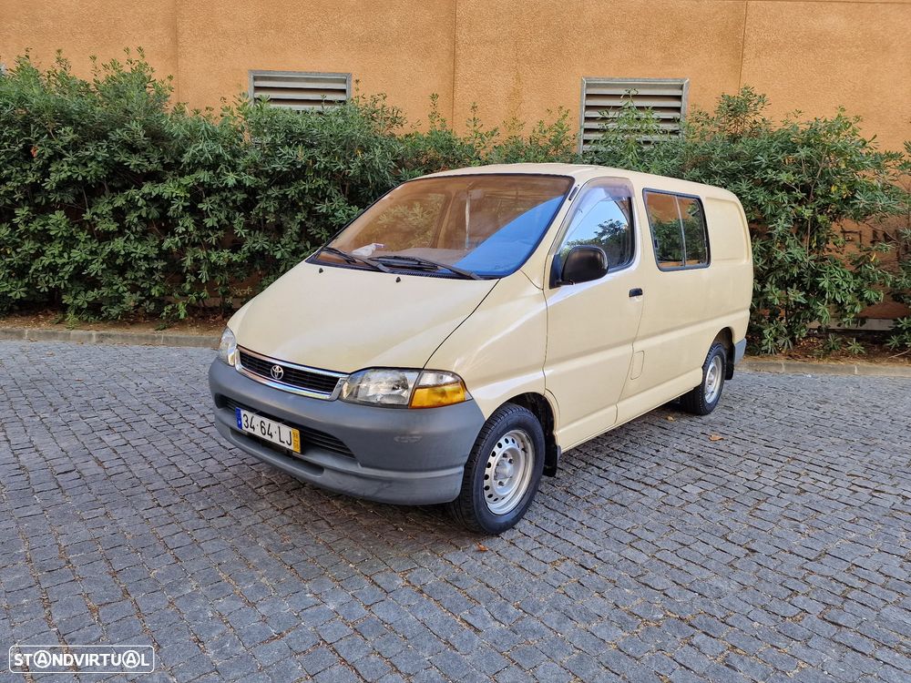 Toyota HiAce 2.4 D LXH12LB - 2