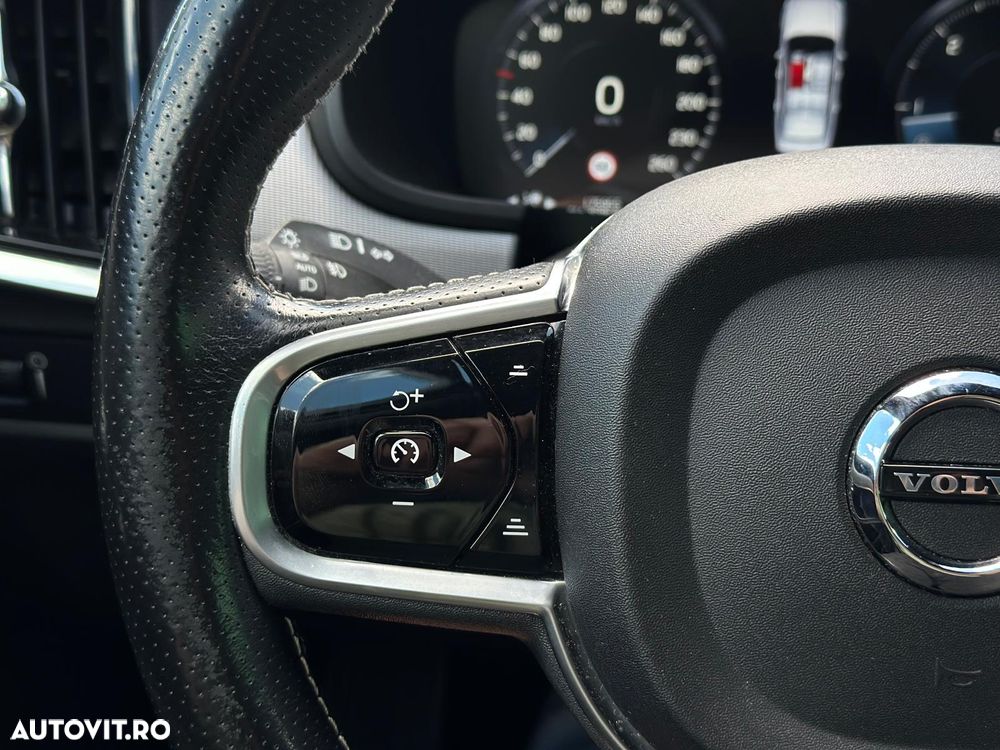 Volvo S90 D3 Geartronic R Design - 27