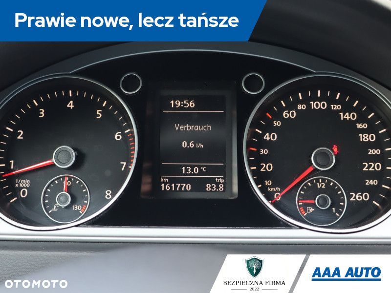 Volkswagen Passat - 12