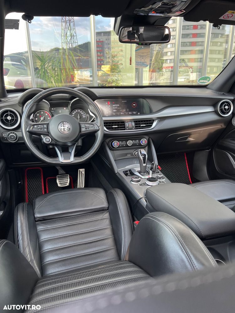Alfa Romeo Stelvio 2.2 16V AT8 Q4 Veloce - 12