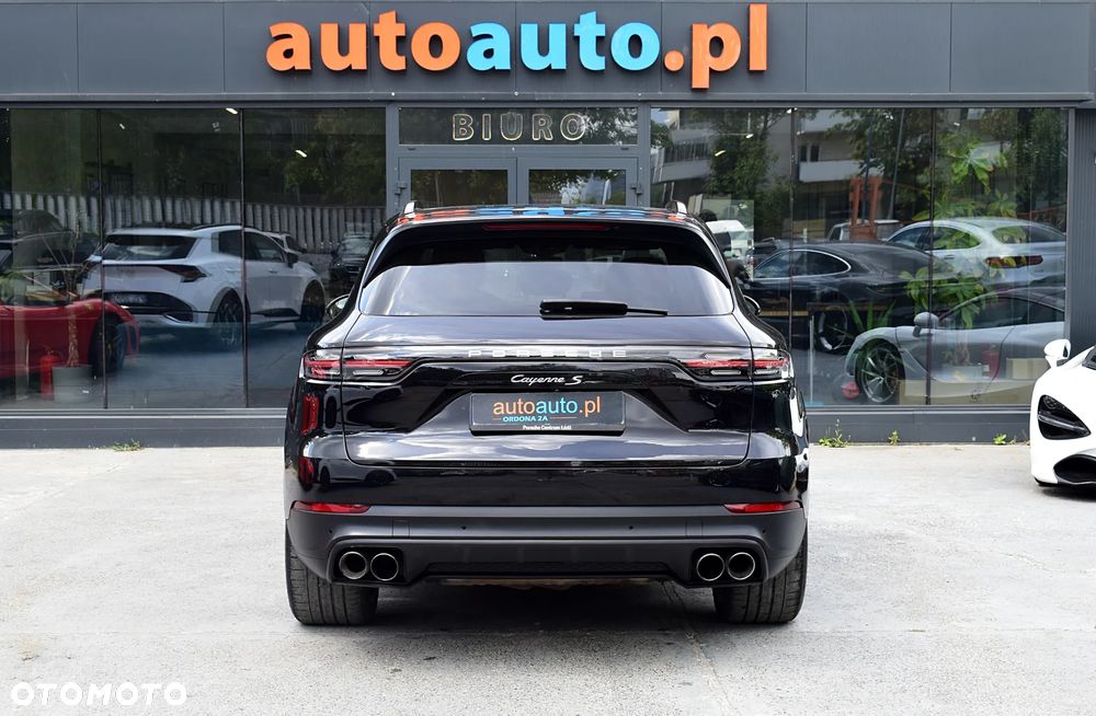 Porsche Cayenne S - 32