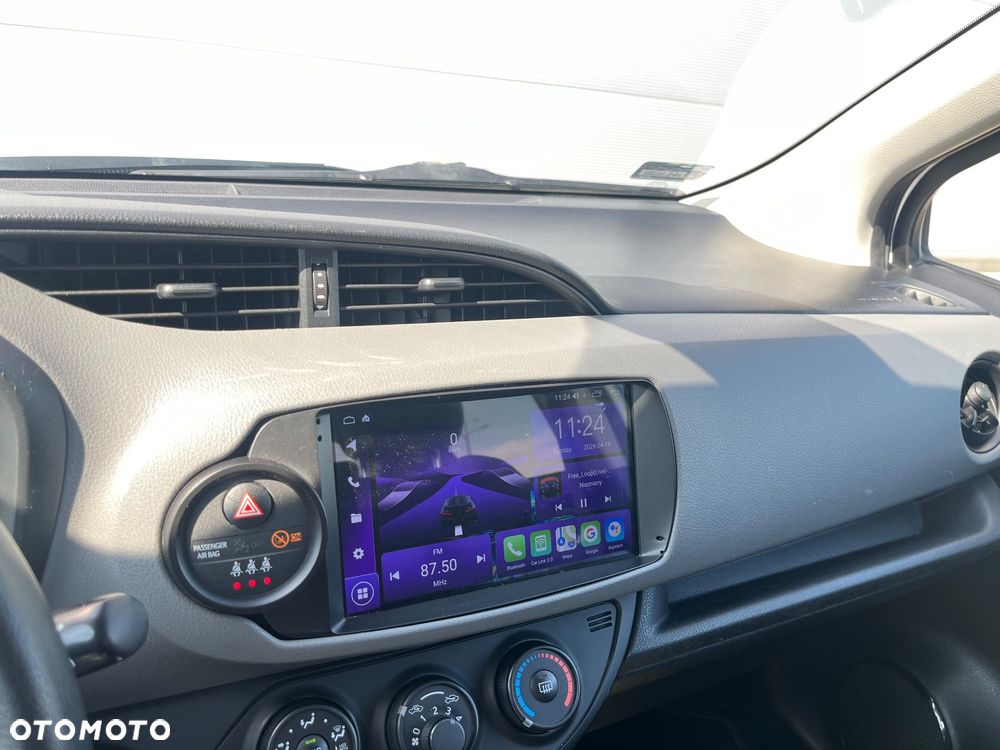 Toyota Yaris 1.0 Premium - 12