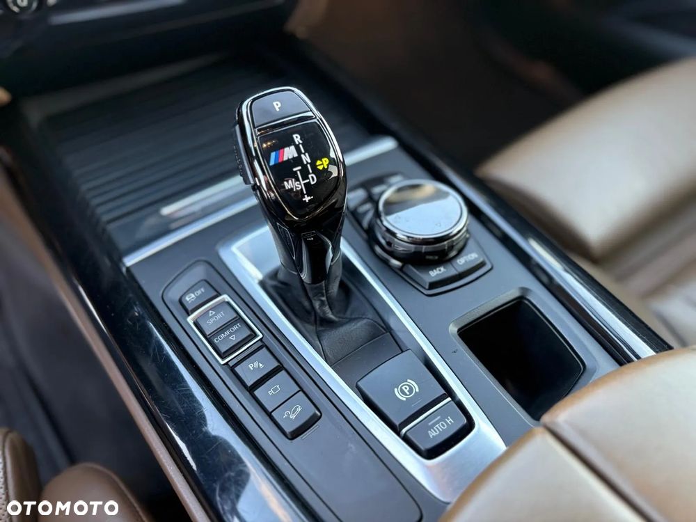 BMW X5 M M50d - 10