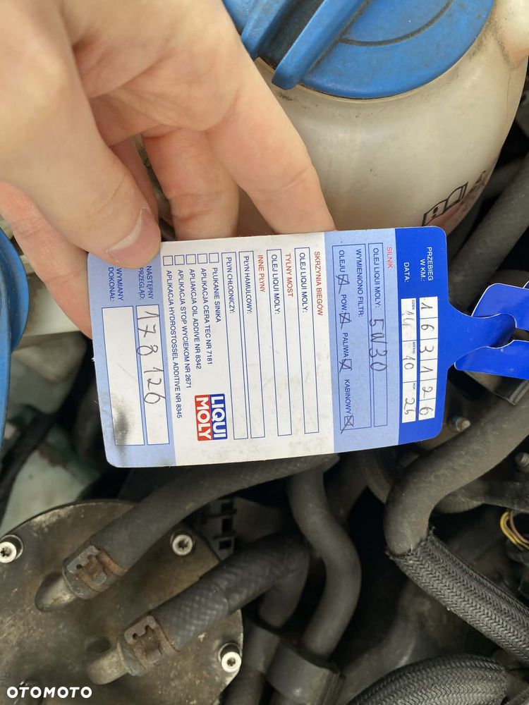 Volkswagen Passat 1.6 TDI Comfortline - 12