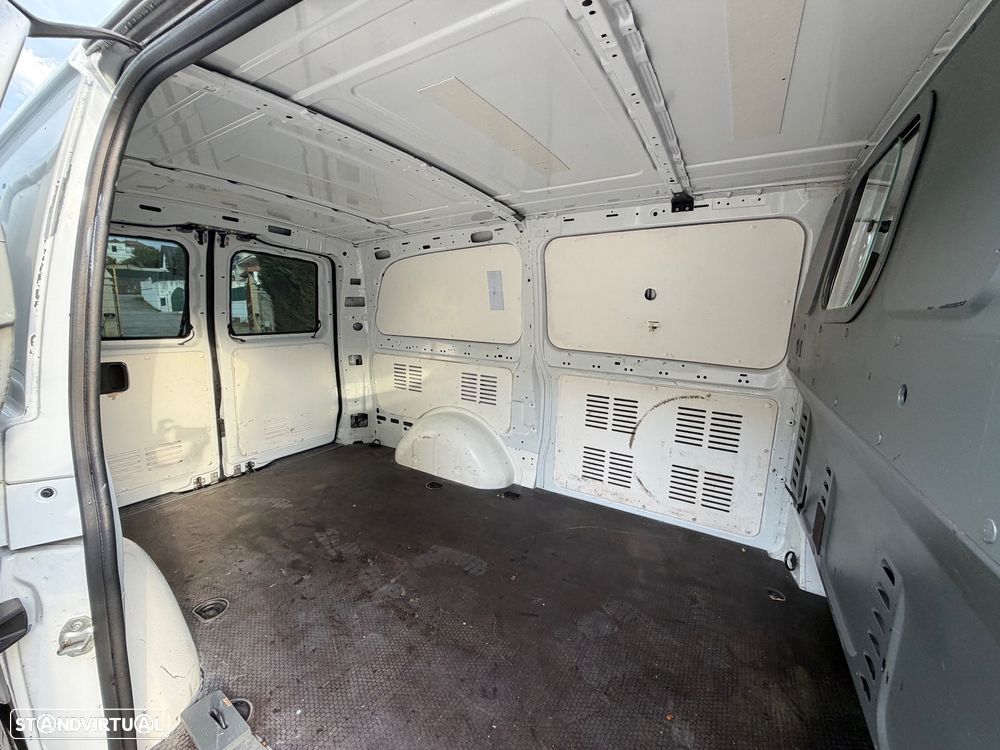 Mercedes-Benz Vito - 10