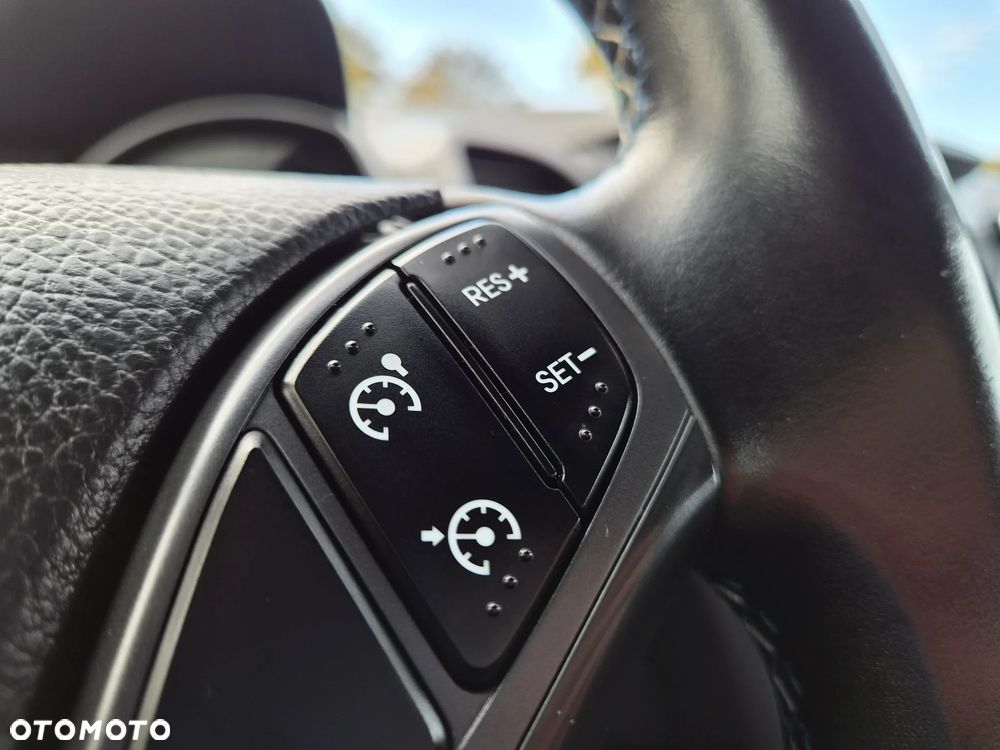 Hyundai i30 i30cw 1.6 Fifa World Cup Edition - 18