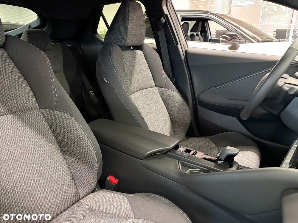 Toyota C-HR - 10