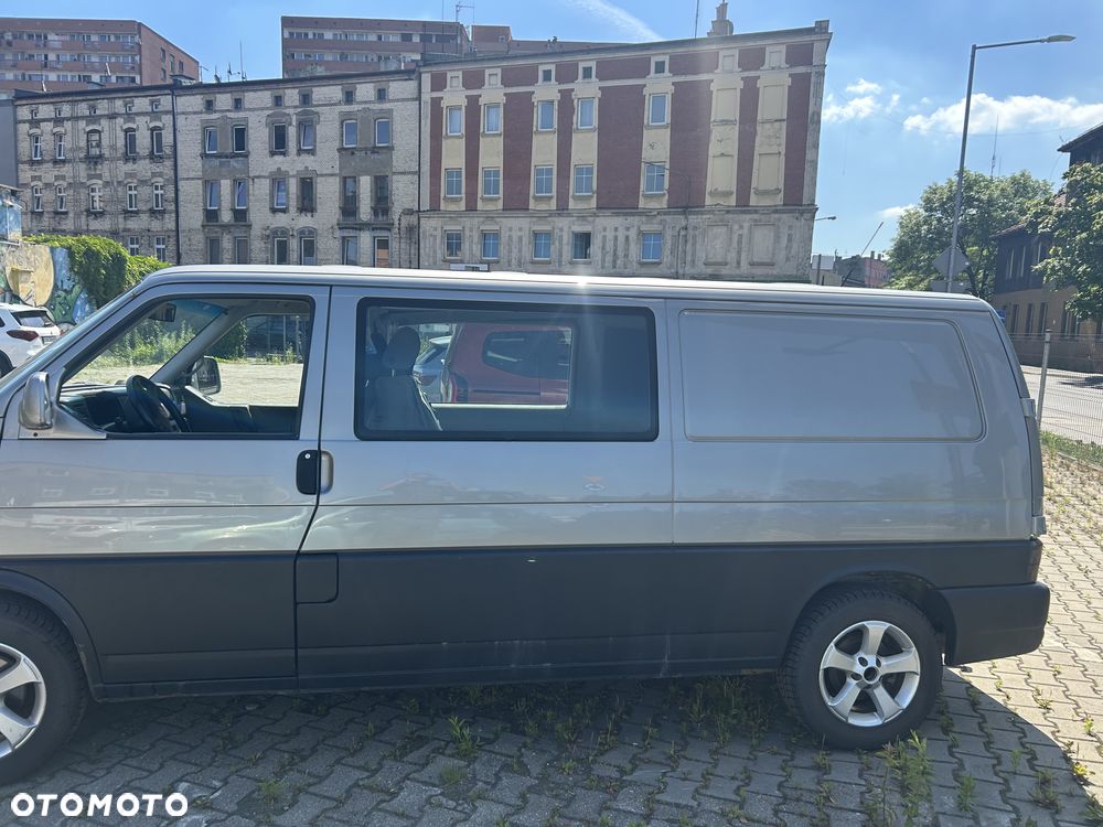 Volkswagen Multivan - 7