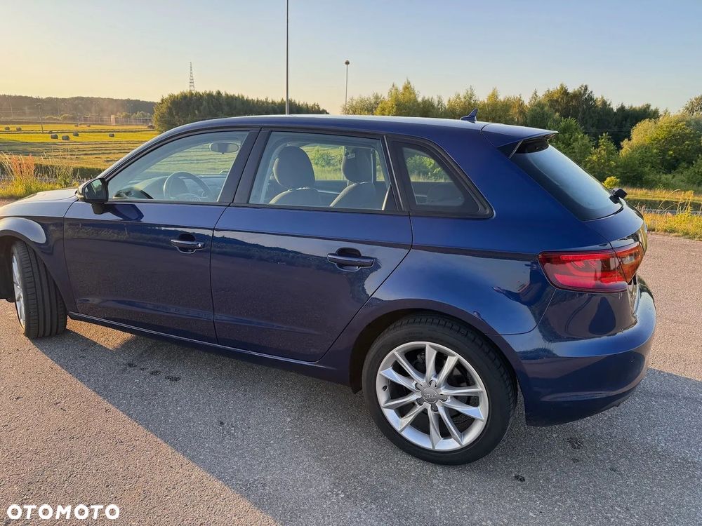 Audi A3 Sportback 1.6 TDI Ambition S tronic - 12