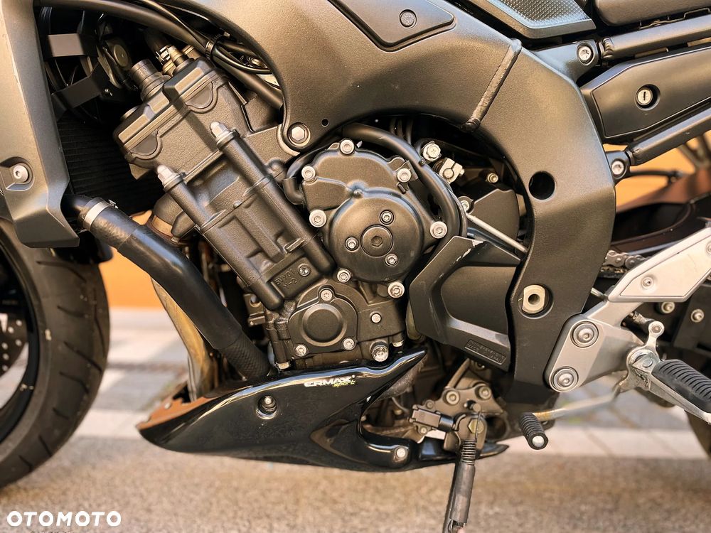 Yamaha FZ - 9