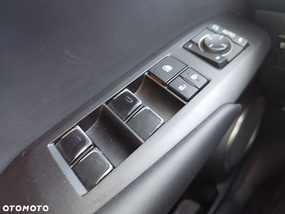 Lexus NX 300h F Impression AWD - 28