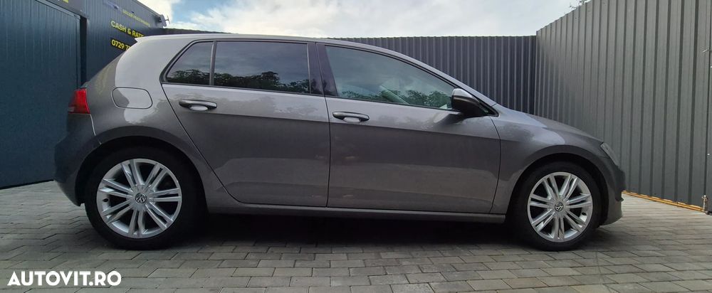 Volkswagen Golf 1.6 TDI Highline - 26