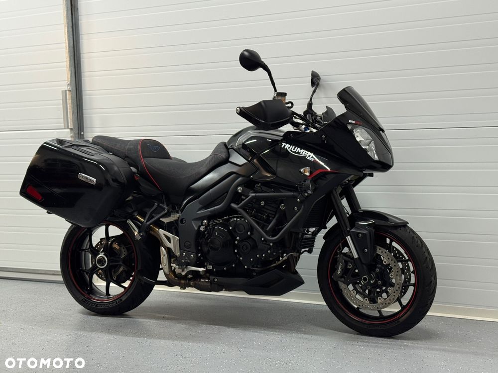 Triumph Tiger - 1