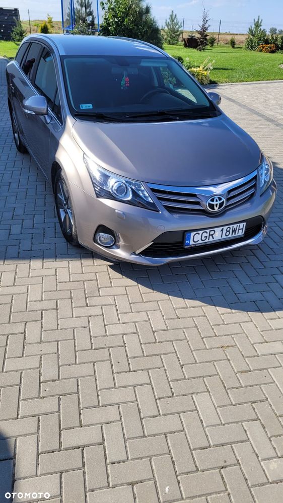 Toyota Avensis 2.0 Premium - 13