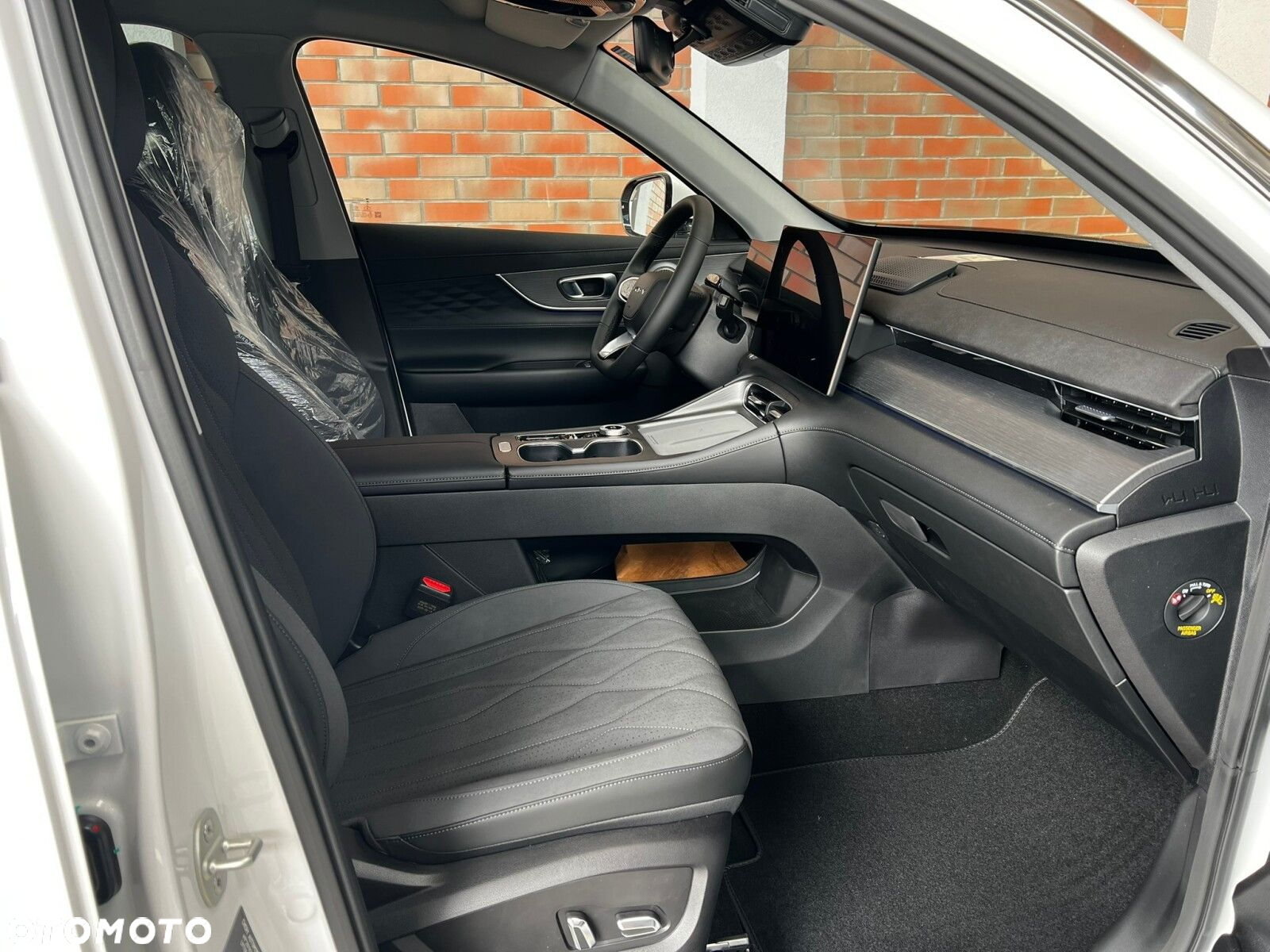 Chery Tiggo 8 - 10