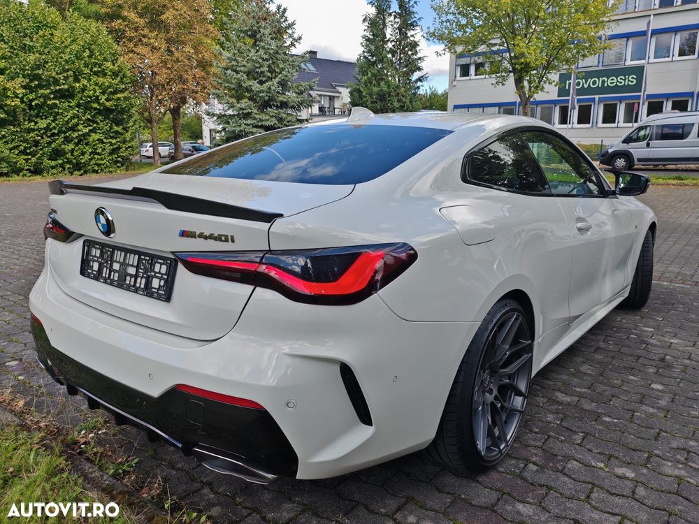 BMW M4 M440i xDrive AT MHEV - 10