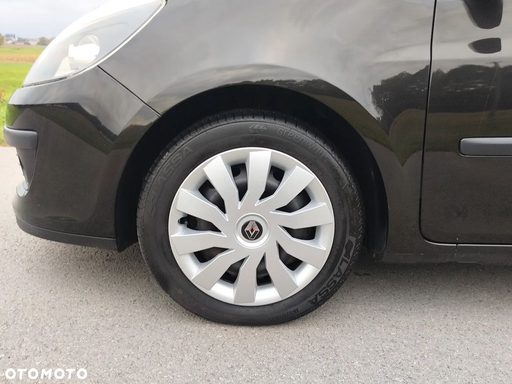 Renault Clio 1.2 16V Luxe Privilege - 35