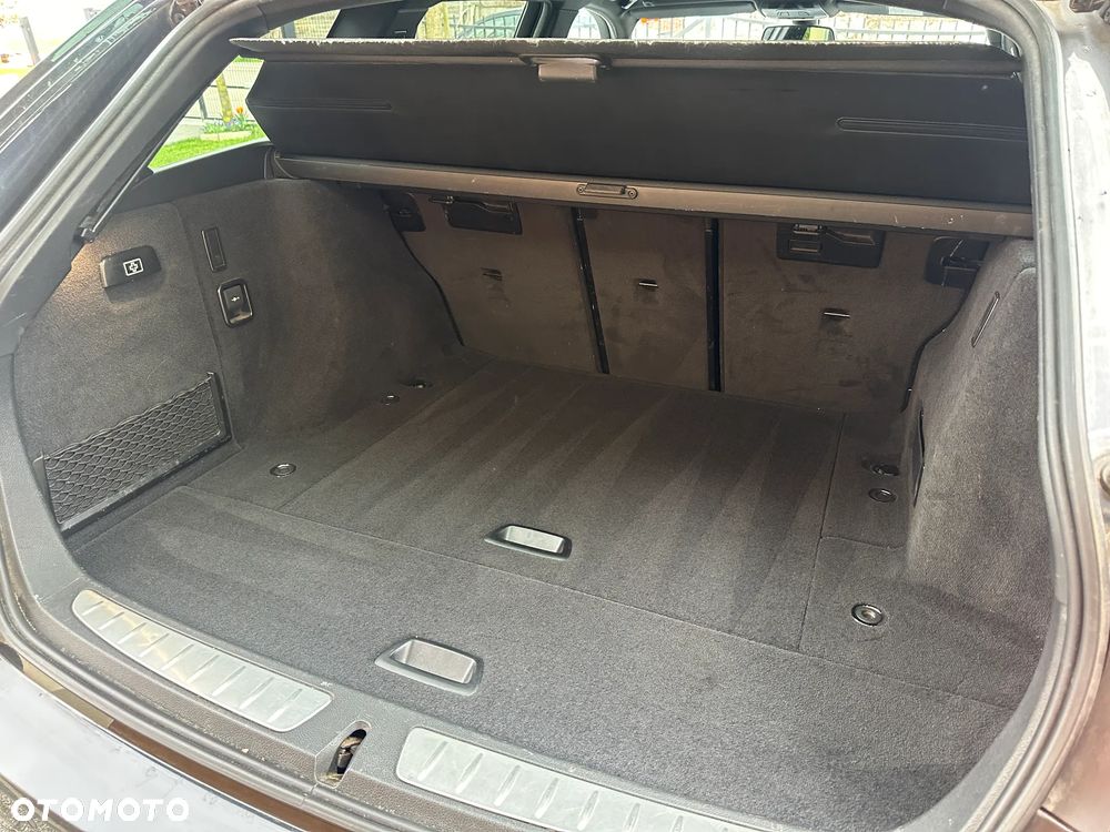 BMW Seria 3 318d Edition M Sport Shadow - 8