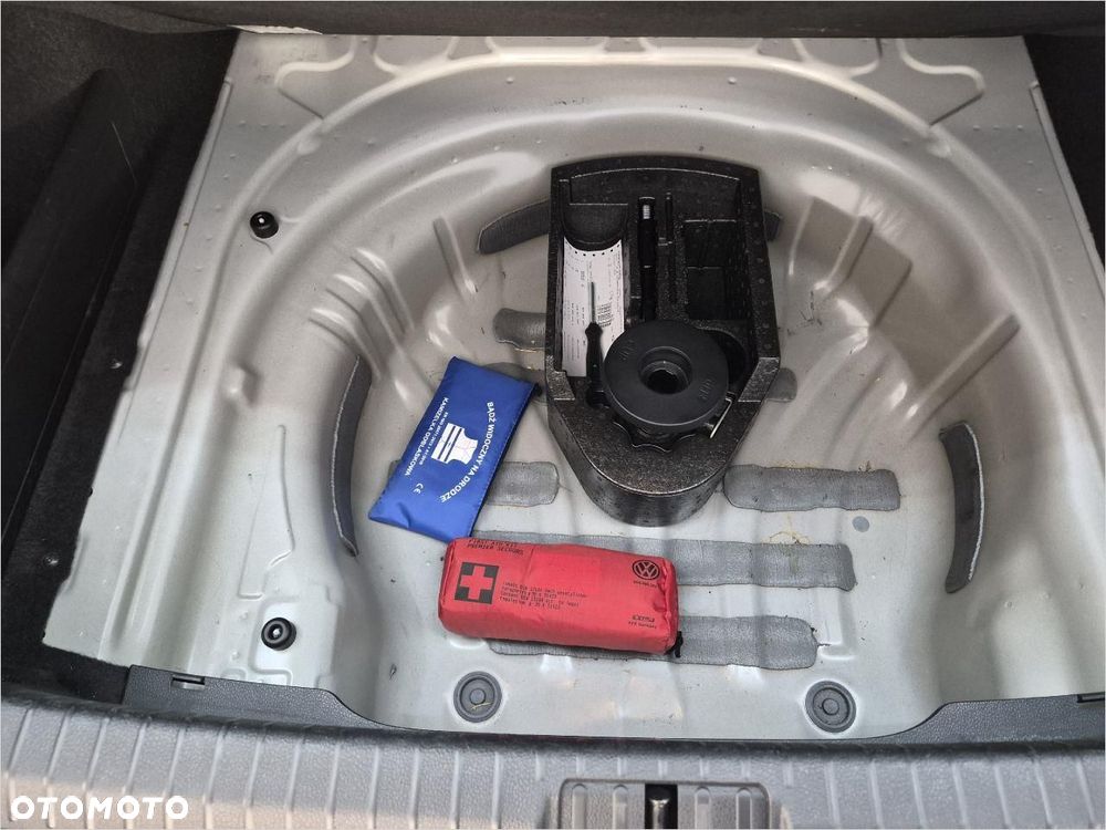 Volkswagen Passat 2.0 TDI 4Mot Elegance DSG - 17