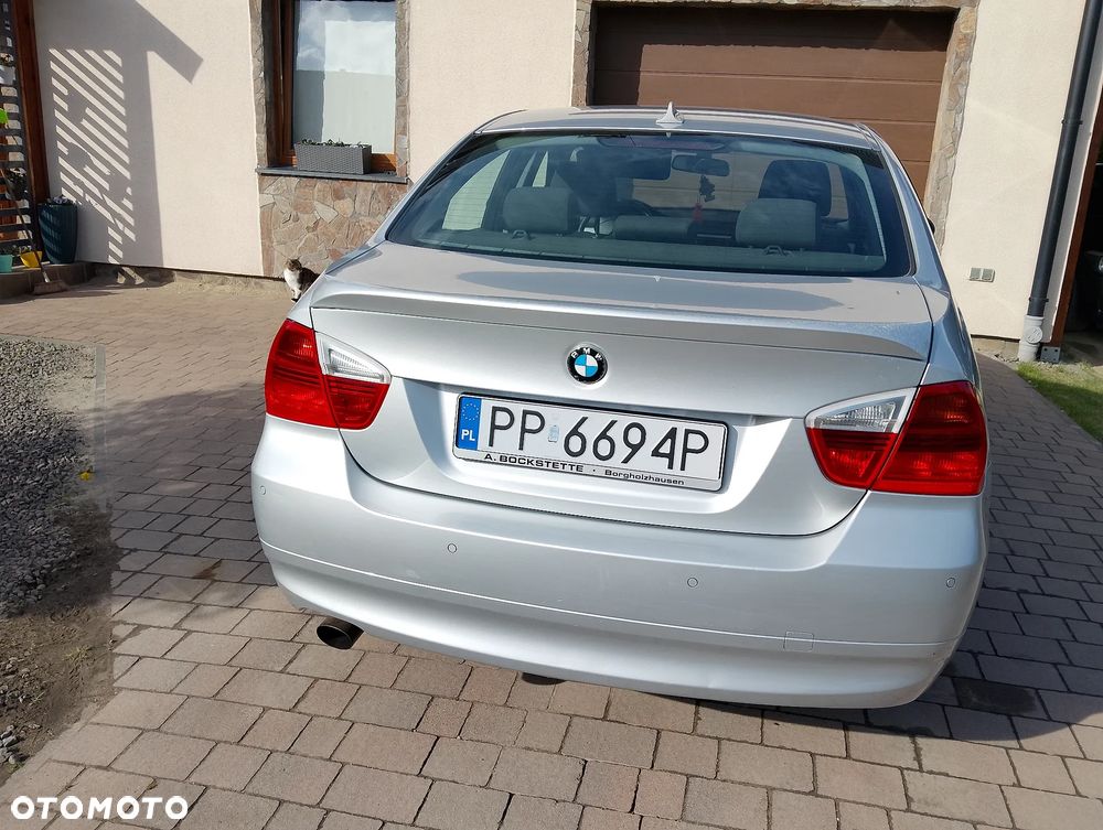 BMW Seria 3 318d - 4