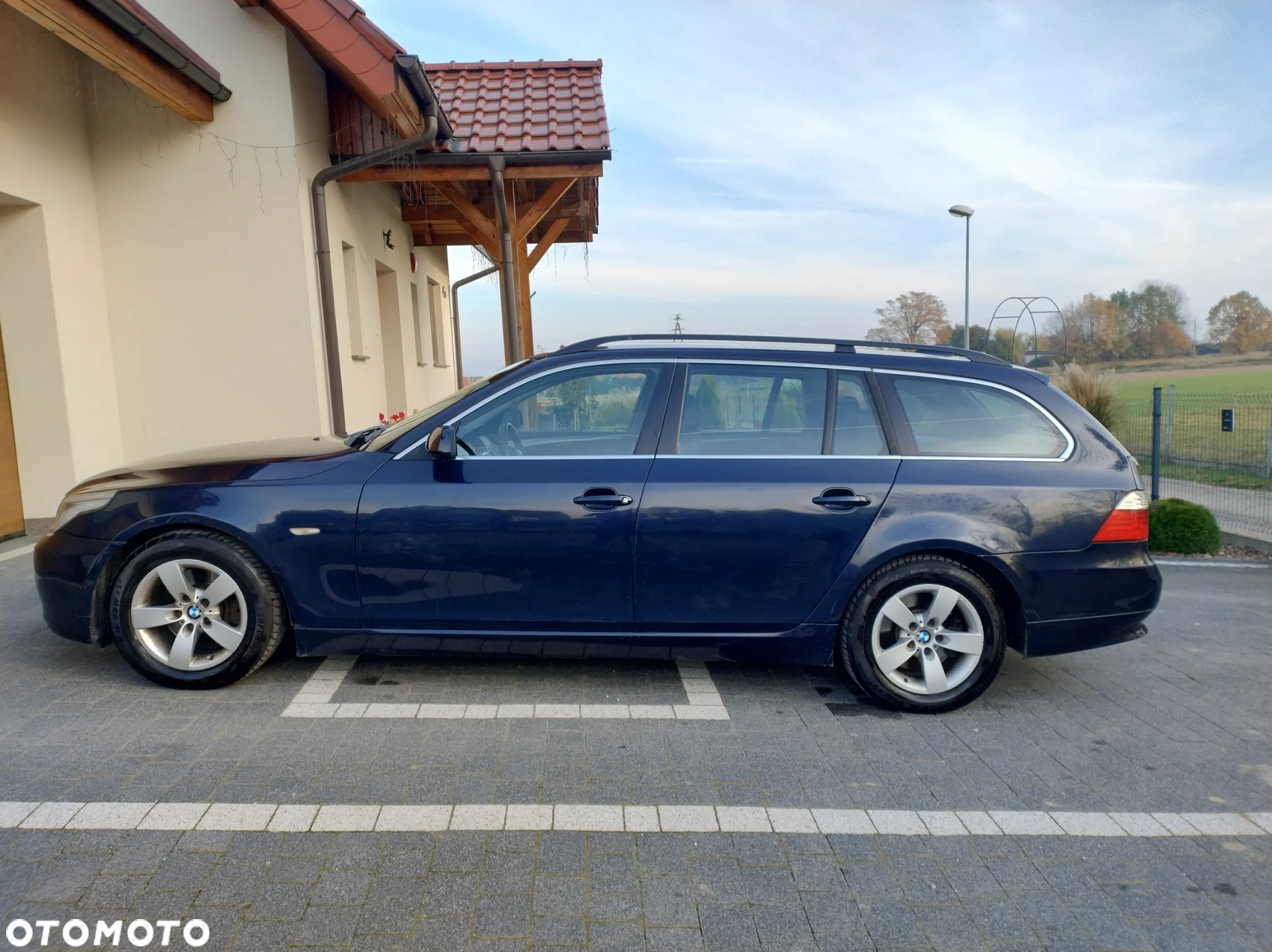BMW Seria 5 523i Touring Edition Exclusive - 4