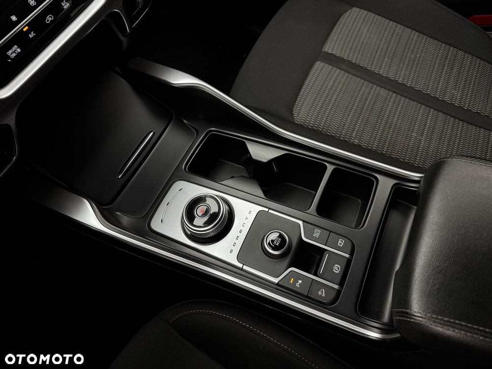 Kia Sorento - 28
