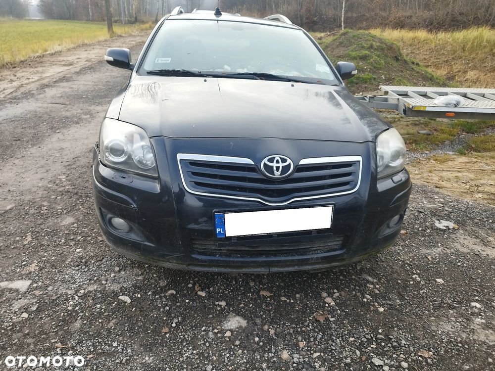 Toyota Avensis 1.8 Sol plus NAVI - 2