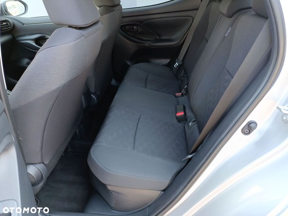 Toyota Yaris Hybrid 1.5 Style - 12