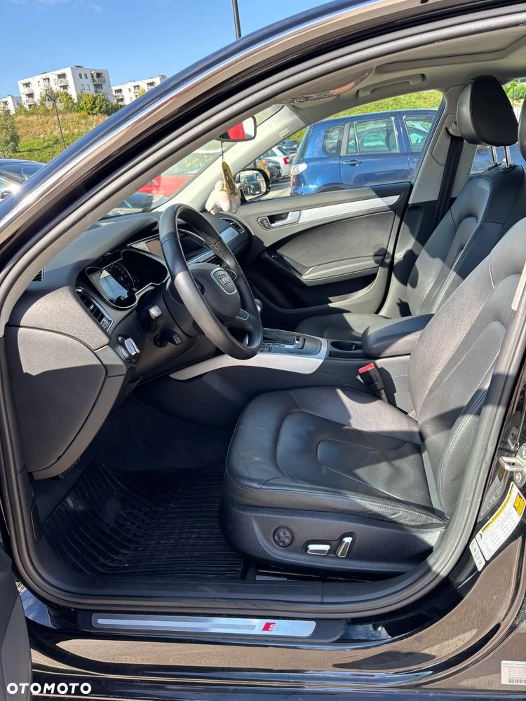 Audi A4 Limousine - 12