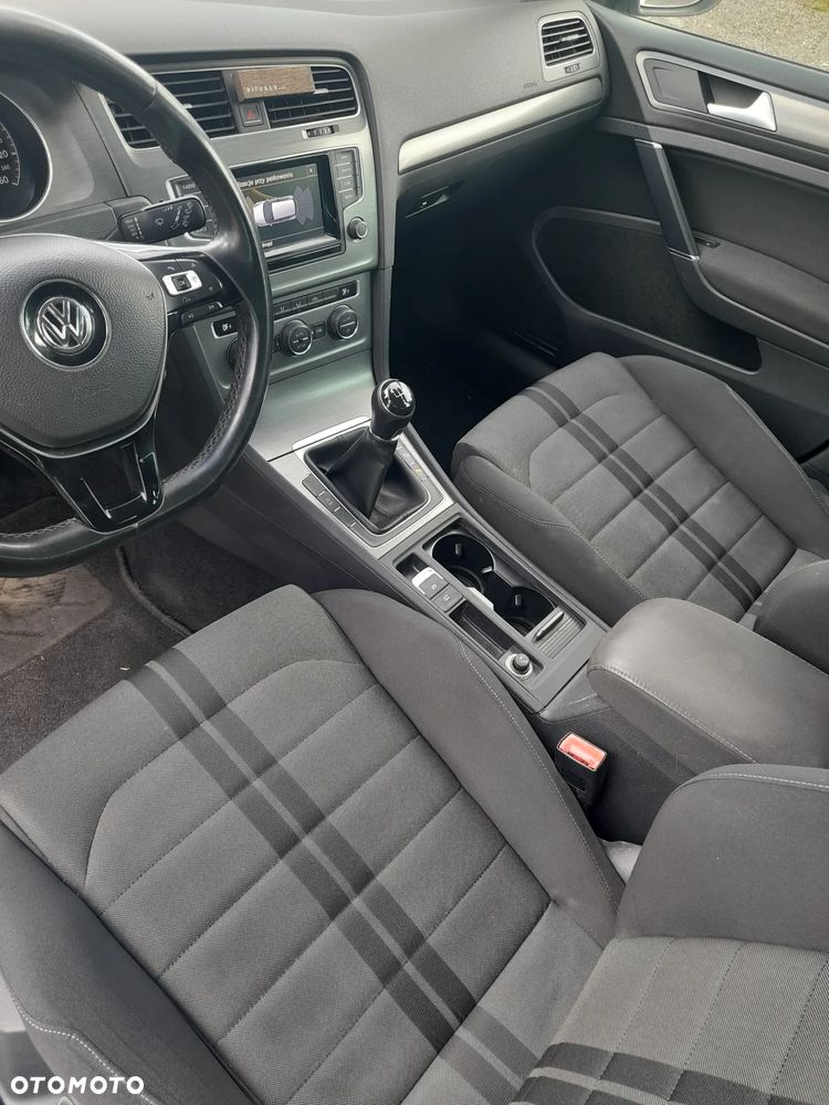 Volkswagen Golf - 18