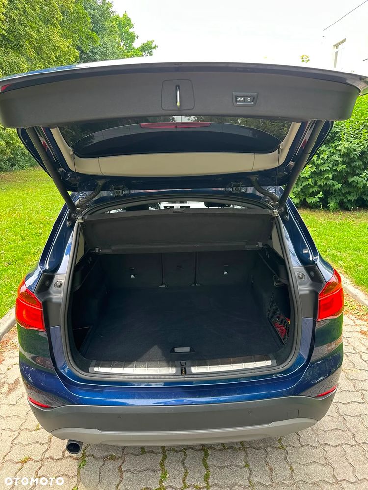 BMW X1 sDrive18i - 16
