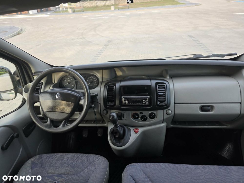 Renault Trafic - 19