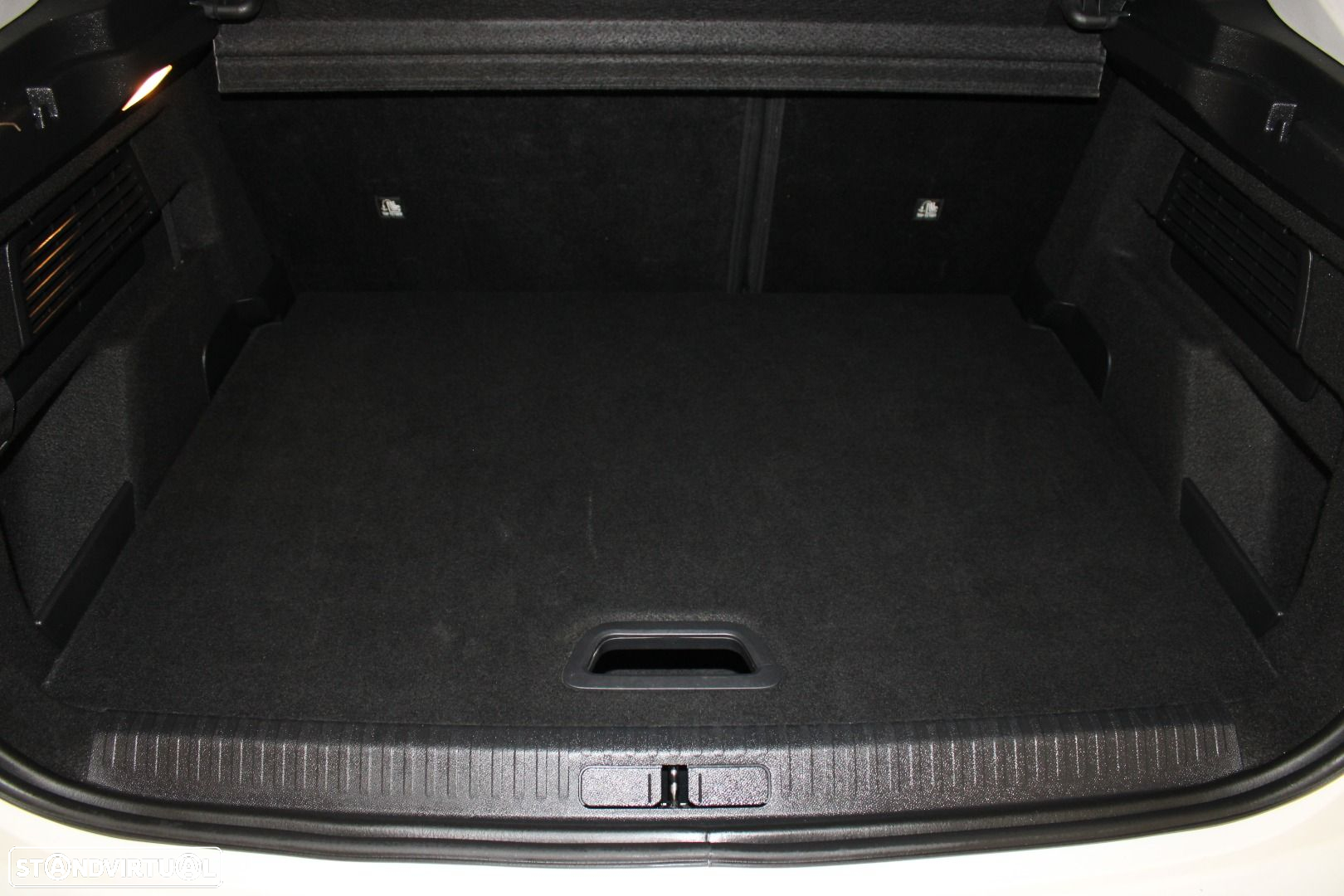 Citroën e-C4 50 kWh E-Series Collection - 30