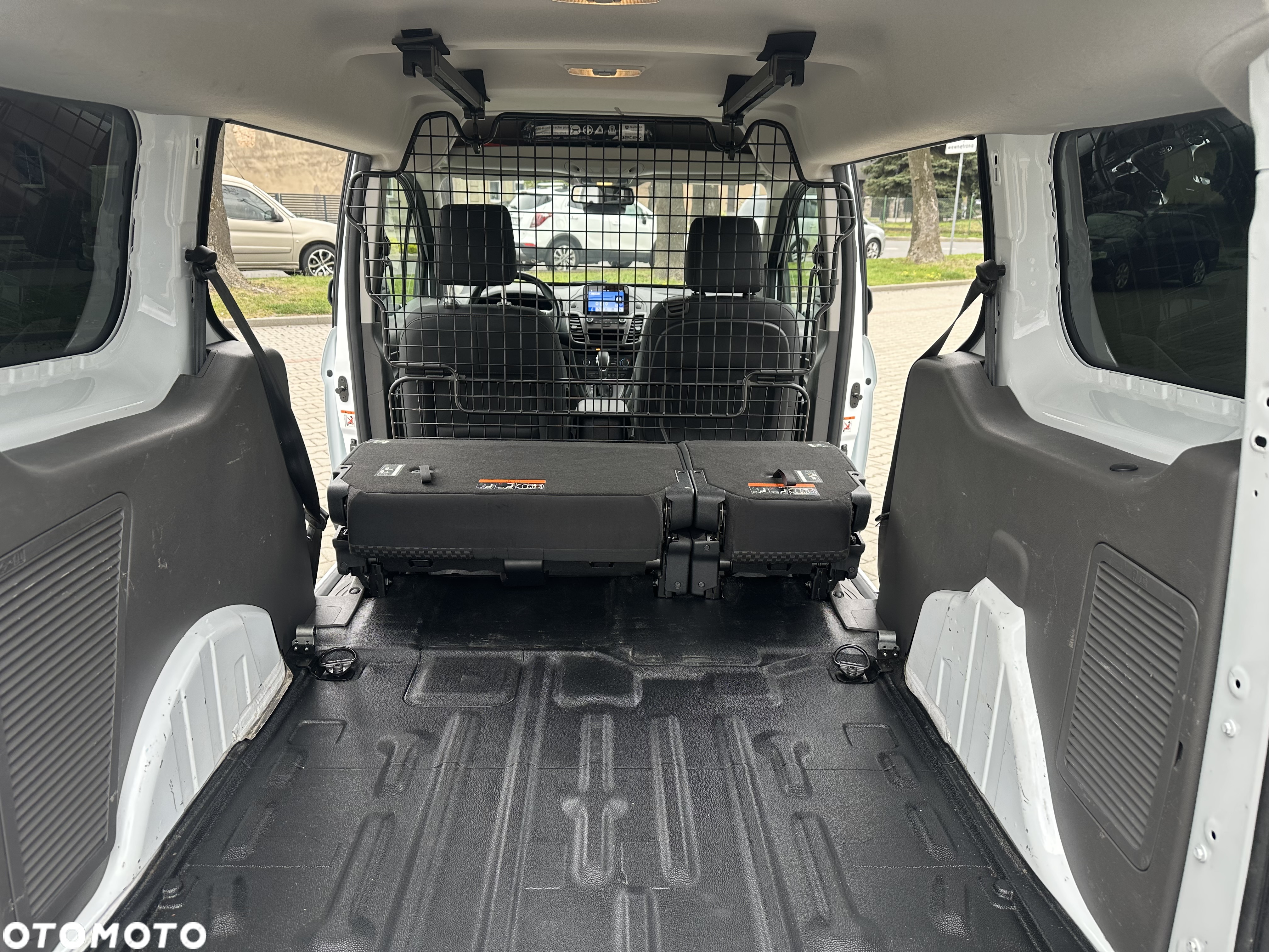 Ford Transit Connect - 14
