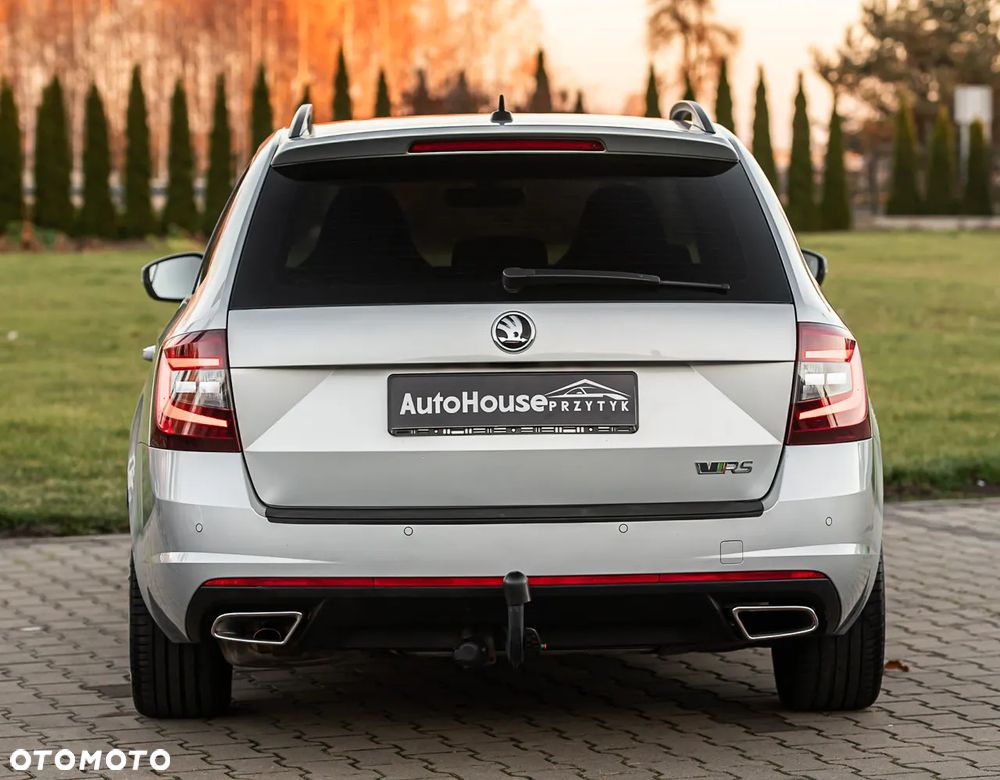 Skoda Octavia 2.0 TDI 4x4 DSG RS - 9