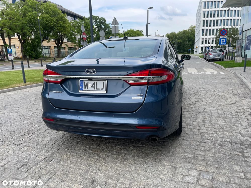 Ford Fusion - 9