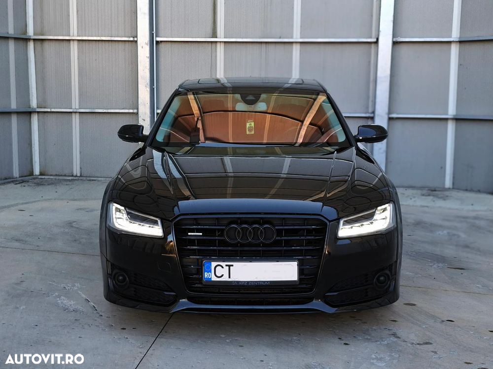 Audi A8 - 1