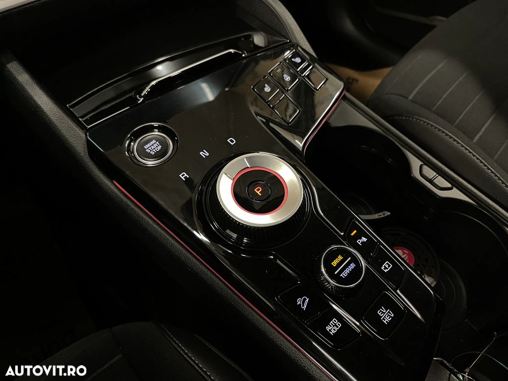 Kia Sportage 1.6 T-GDI HEV 6AT 4x4 Business Line - 26